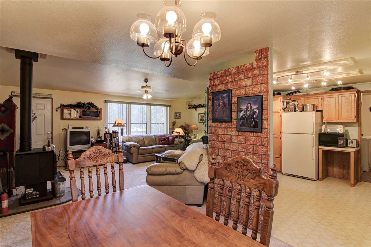 4668 Price Road Clayton, WA 99110 - Photo 6 of 20