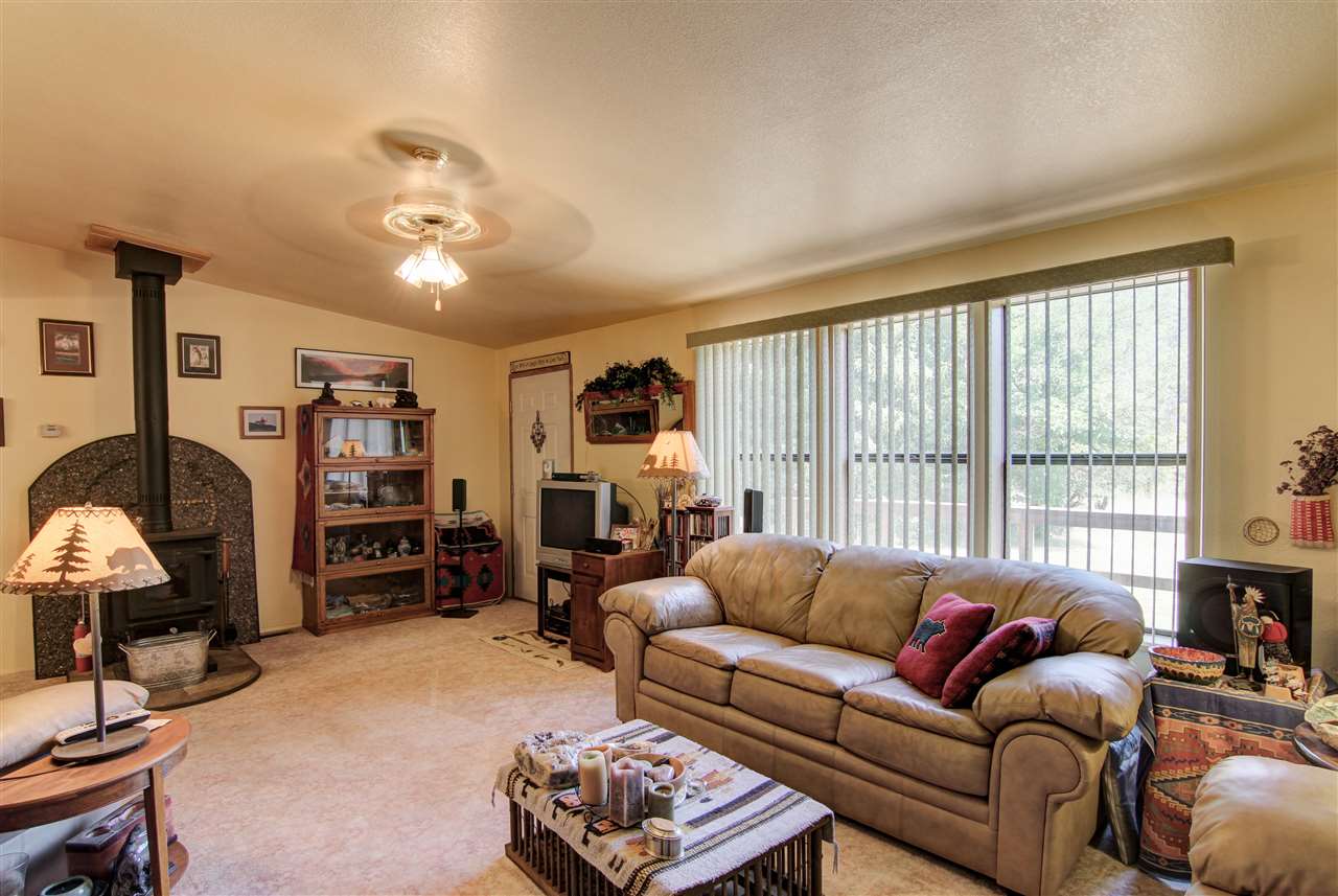 4668 Price Road Clayton, WA 99110 - Photo 8 of 20