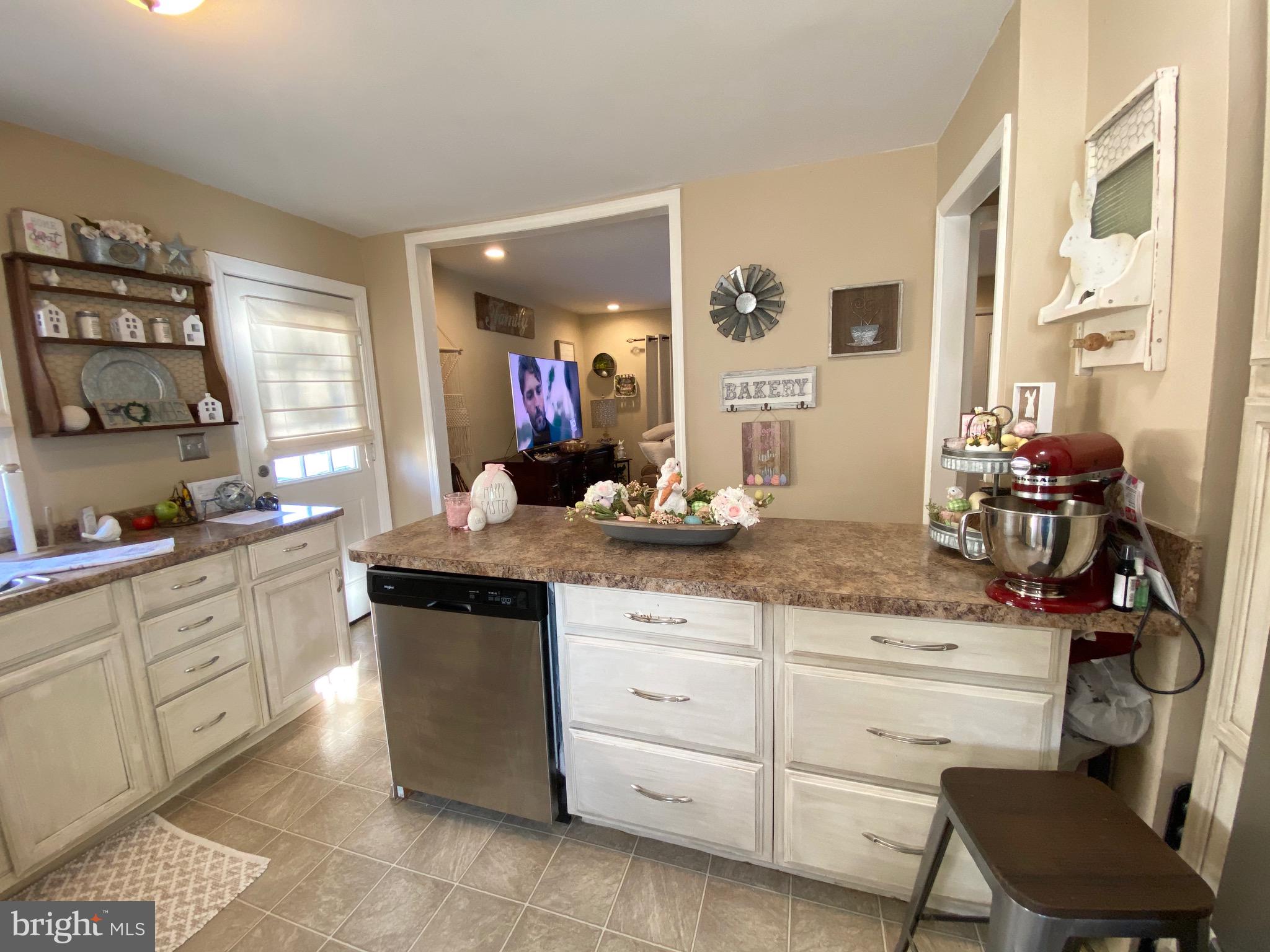 28 Petty Ridge Road Hamilton, NJ 08620 - Photo 14 of 37