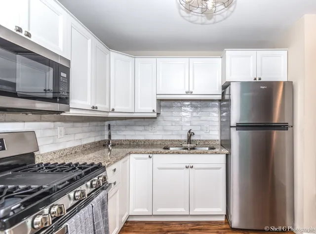 $149,899 | 9745 Karlov Avenue, Unit 607, Oak Lawn, IL 60453