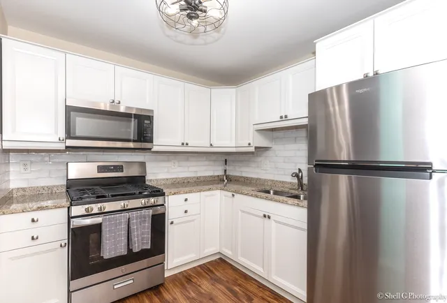 $149,899 | 9745 Karlov Avenue, Unit 607, Oak Lawn, IL 60453