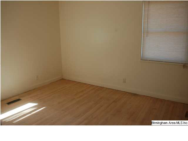 241 22nd Avenue Northwest Birmingham, AL 35215 - Photo 17 of 21