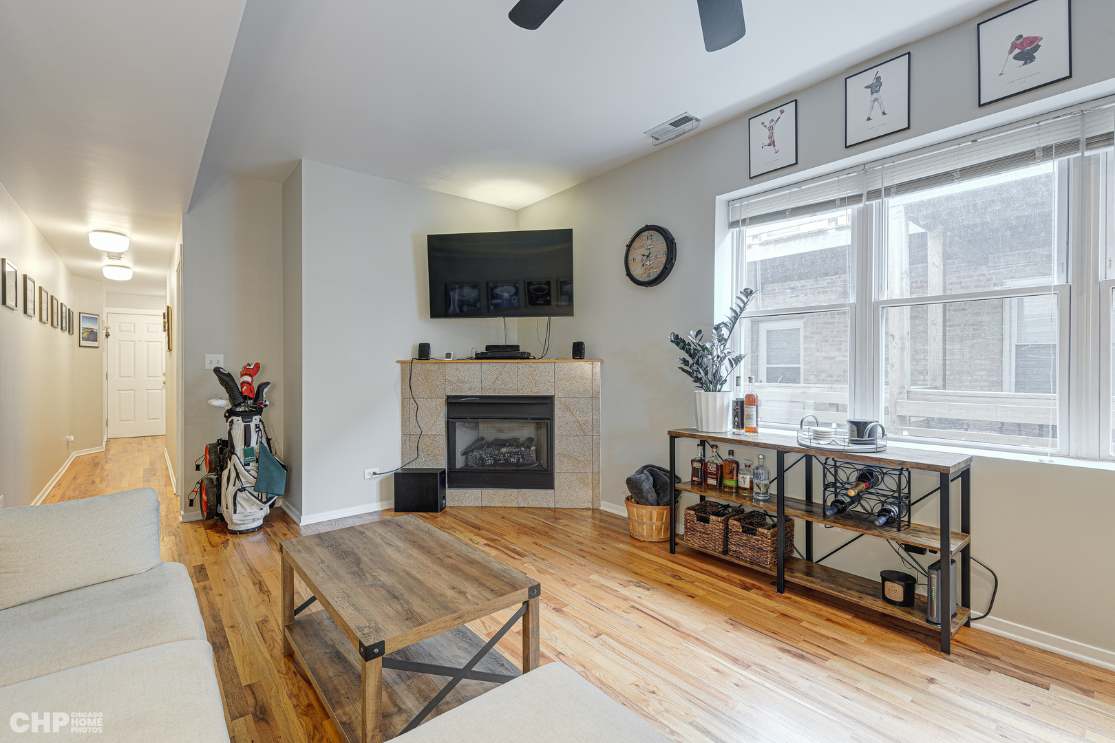 3124 West Cullom Avenue, Unit 2 Chicago, IL 60618 - Photo 4 of 16