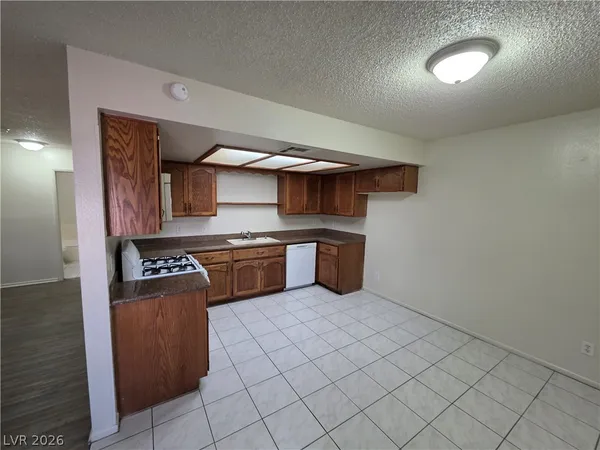 $1,165 | 6671 West Tropicana Avenue, Unit 103, Las Vegas, NV 89103