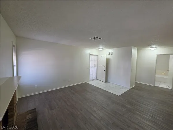 $1,165 | 6671 West Tropicana Avenue, Unit 103, Las Vegas, NV 89103
