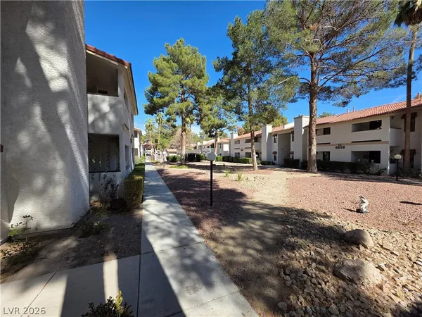 $1,165 | 6671 West Tropicana Avenue, Unit 103, Las Vegas, NV 89103