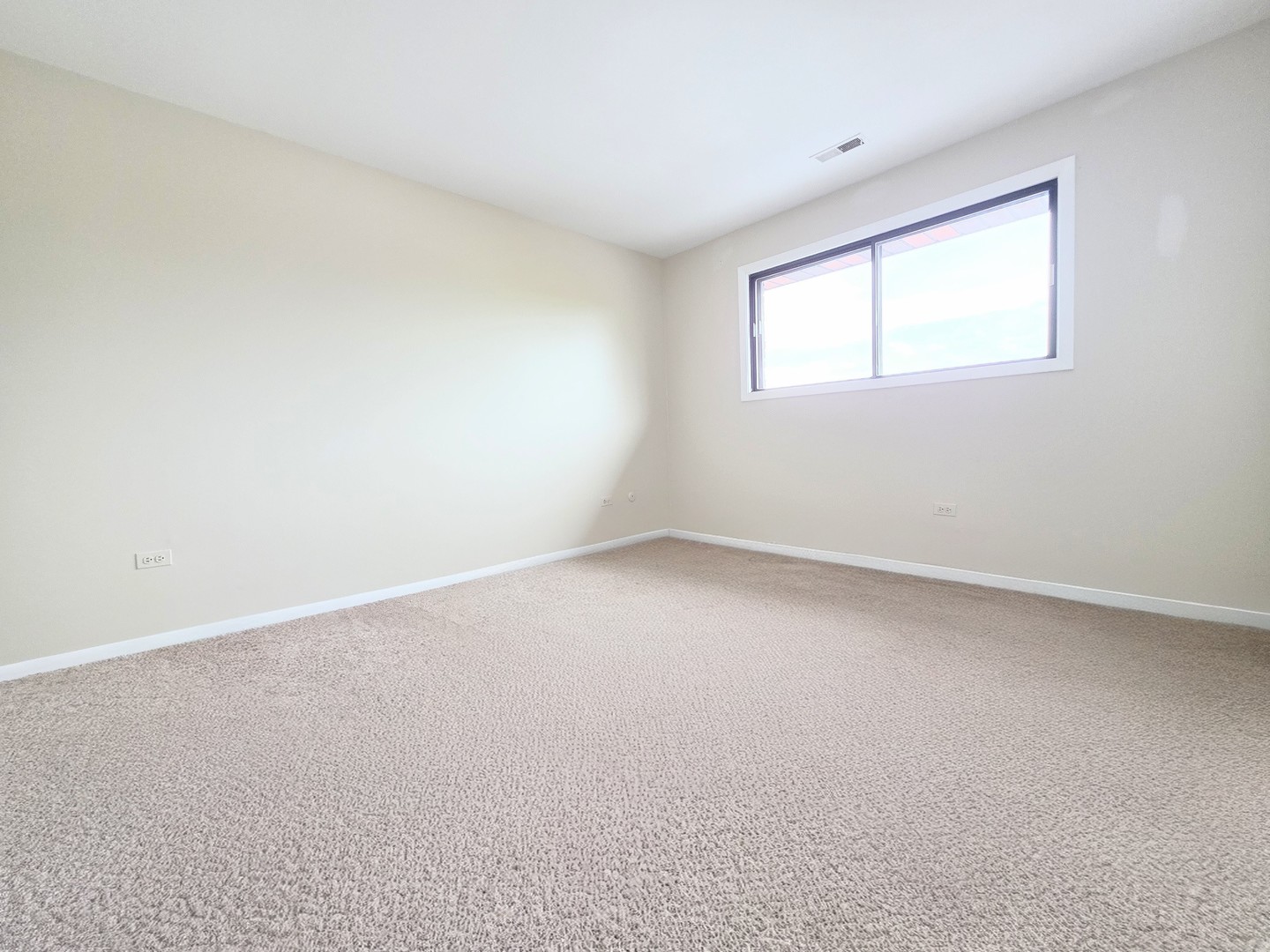 4818 West 122nd Street, Unit 3W Alsip, IL 60803 - Photo 15 of 21 an empty room with a window