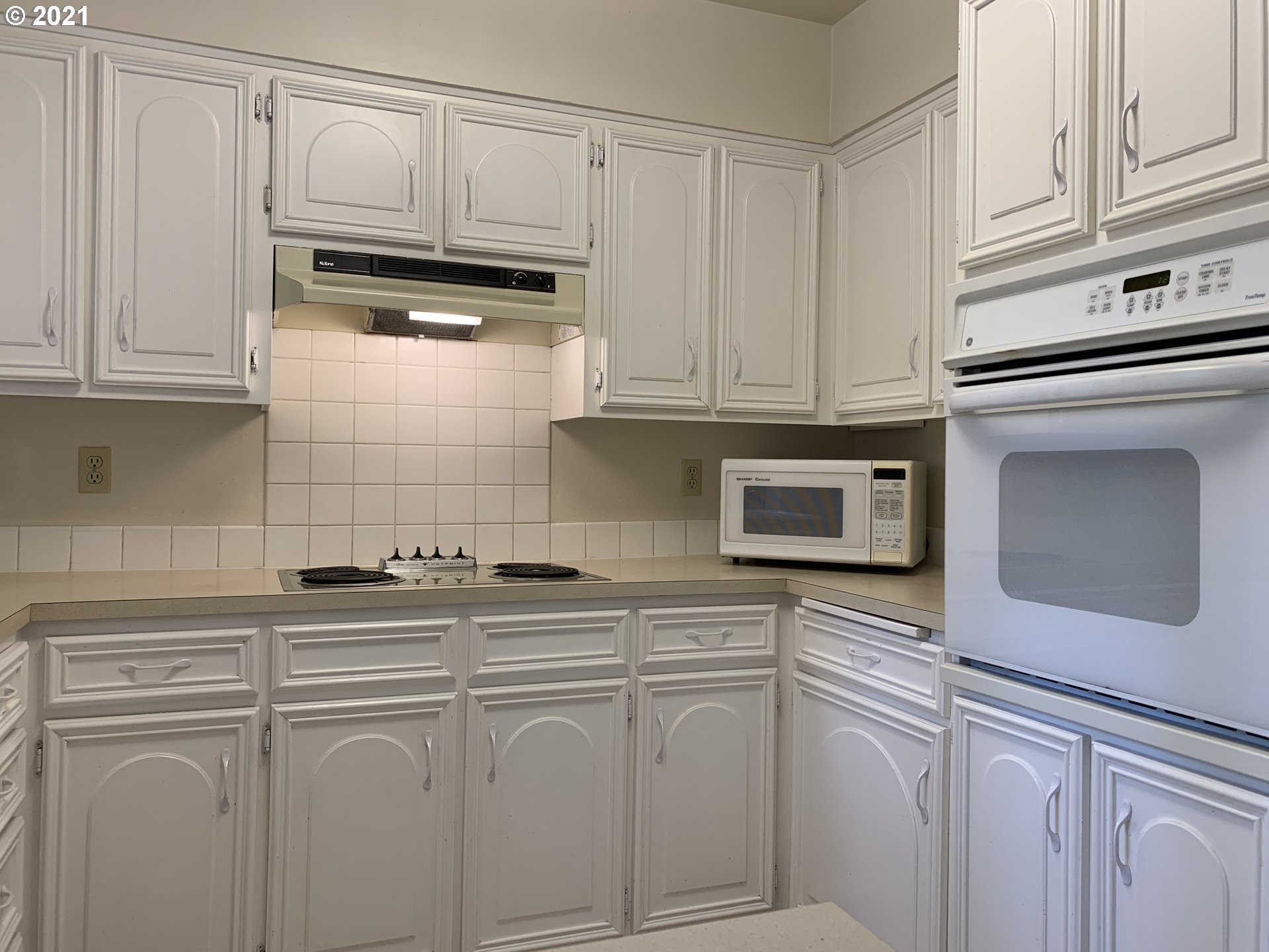 4629 Fox Hollow Road Eugene, OR 97405 - Photo 14 of 32 Gallery Image 14