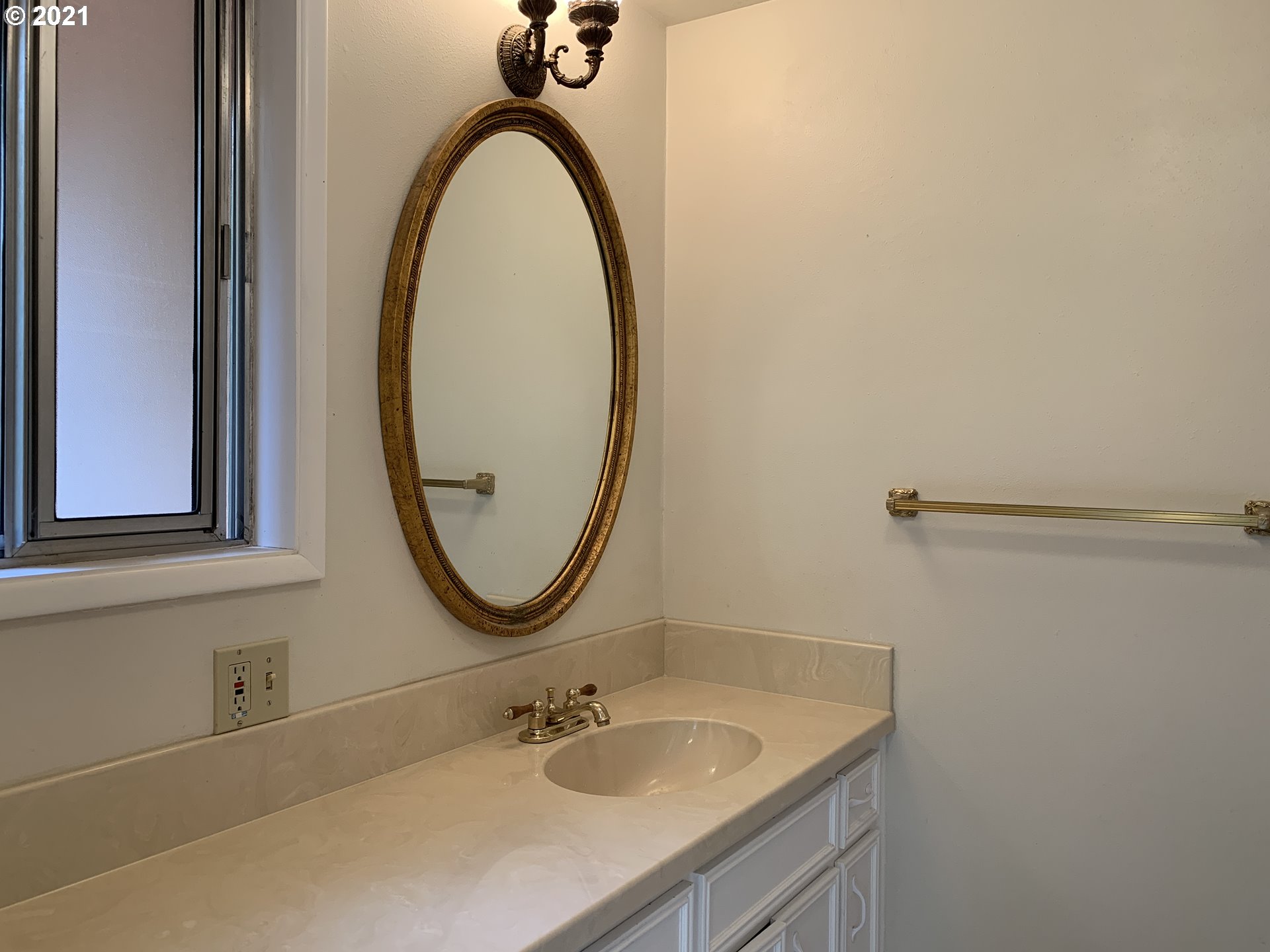 4629 Fox Hollow Road Eugene, OR 97405 - Photo 24 of 32 Gallery Image 24