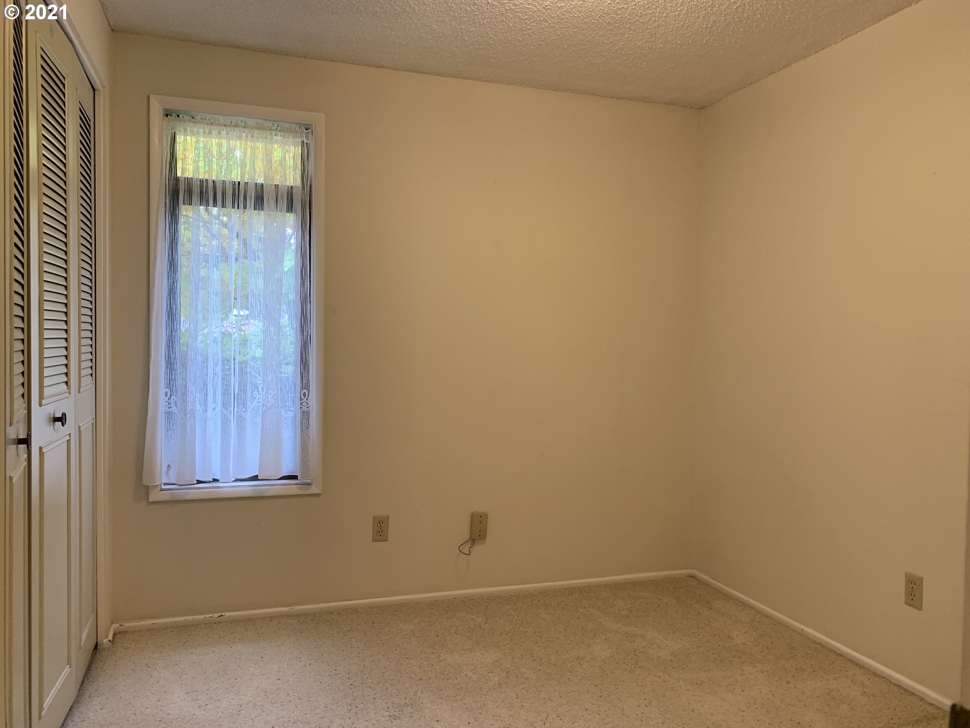 4629 Fox Hollow Road Eugene, OR 97405 - Photo 29 of 32 Gallery Image 29