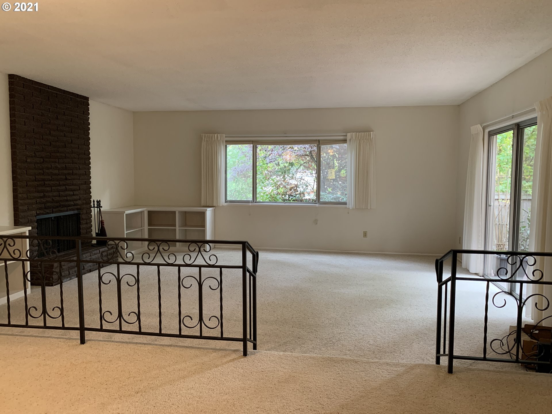 4629 Fox Hollow Road Eugene, OR 97405 - Photo 6 of 32 Gallery Image 6