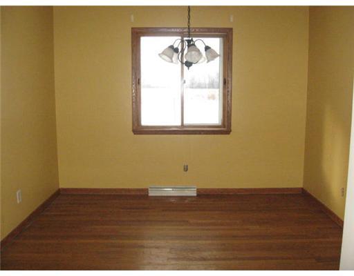 81 Reno Road Hermitage, PA 16148 - Photo 3 of 8 Dining Room.