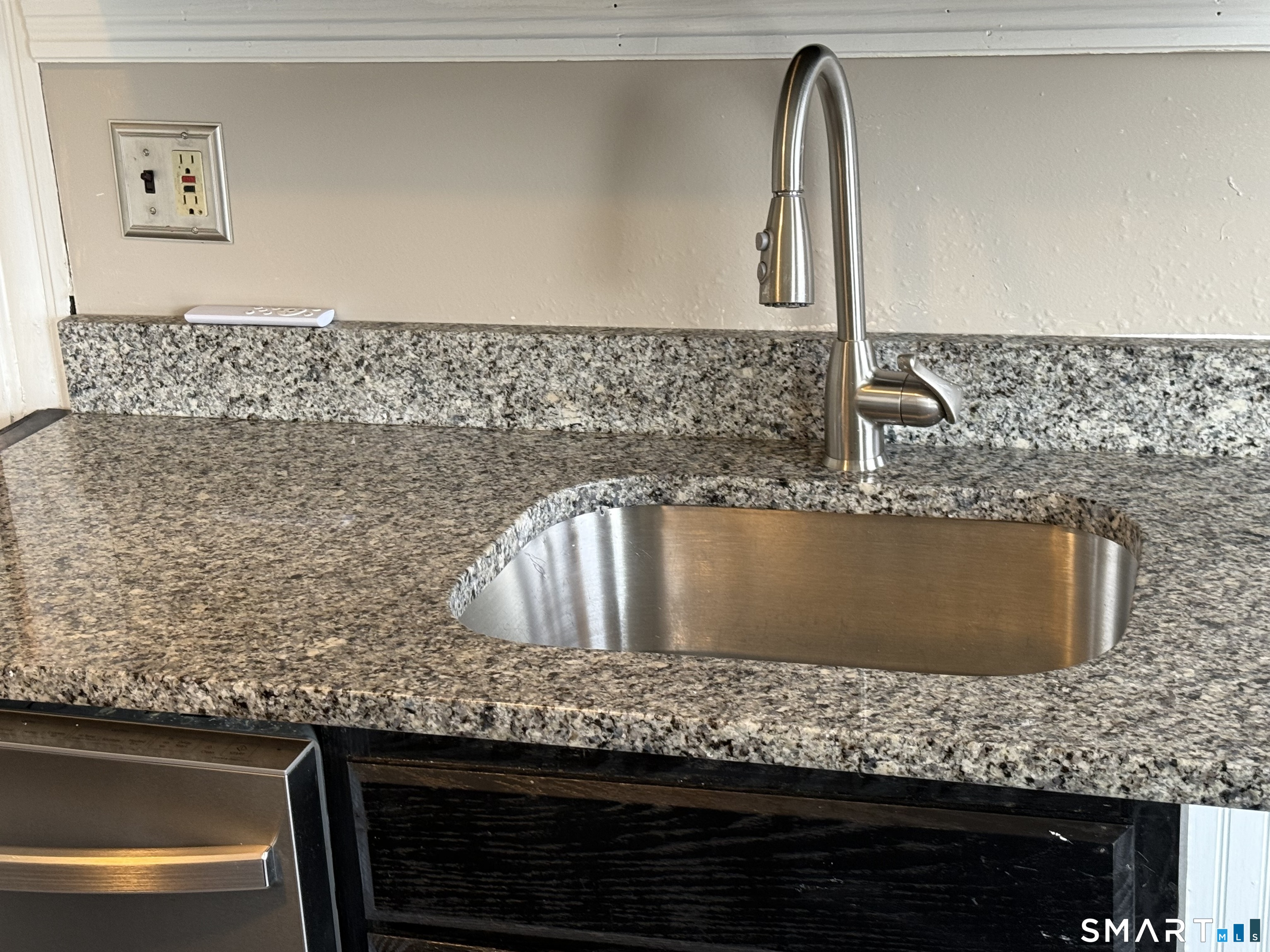 154 Daly Avenue, Unit 3 New Britain, CT 06051 - Photo 20 of 25