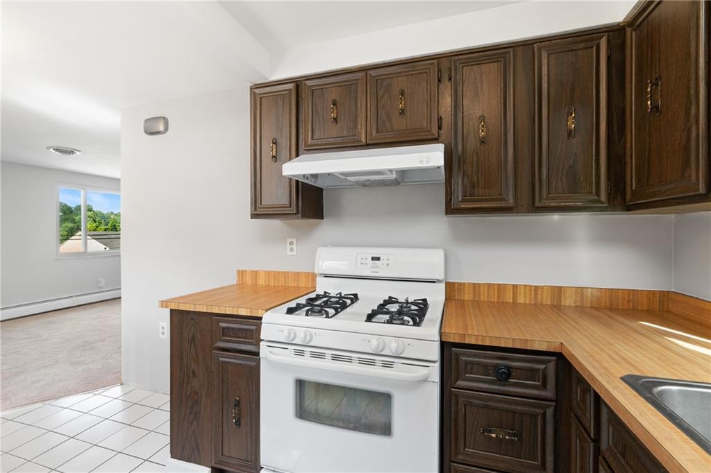 418 Pearce Road Pittsburgh, PA 15234 - Photo 10 of 32