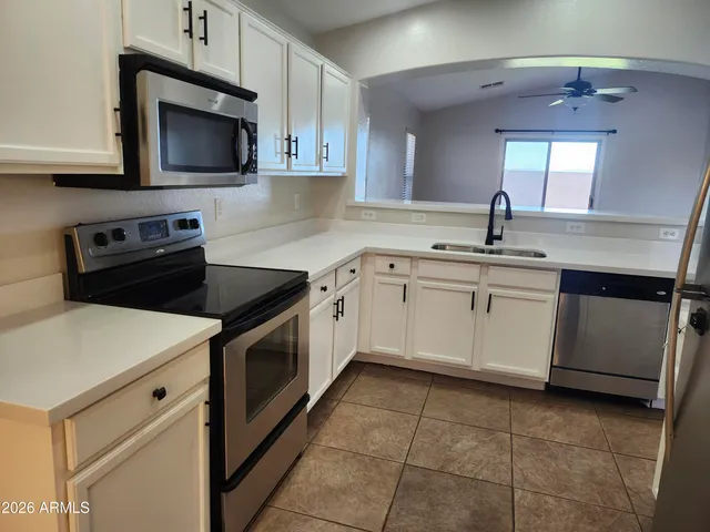 $1,900 | 23739 North El Frio Court, Sun City, AZ 85375