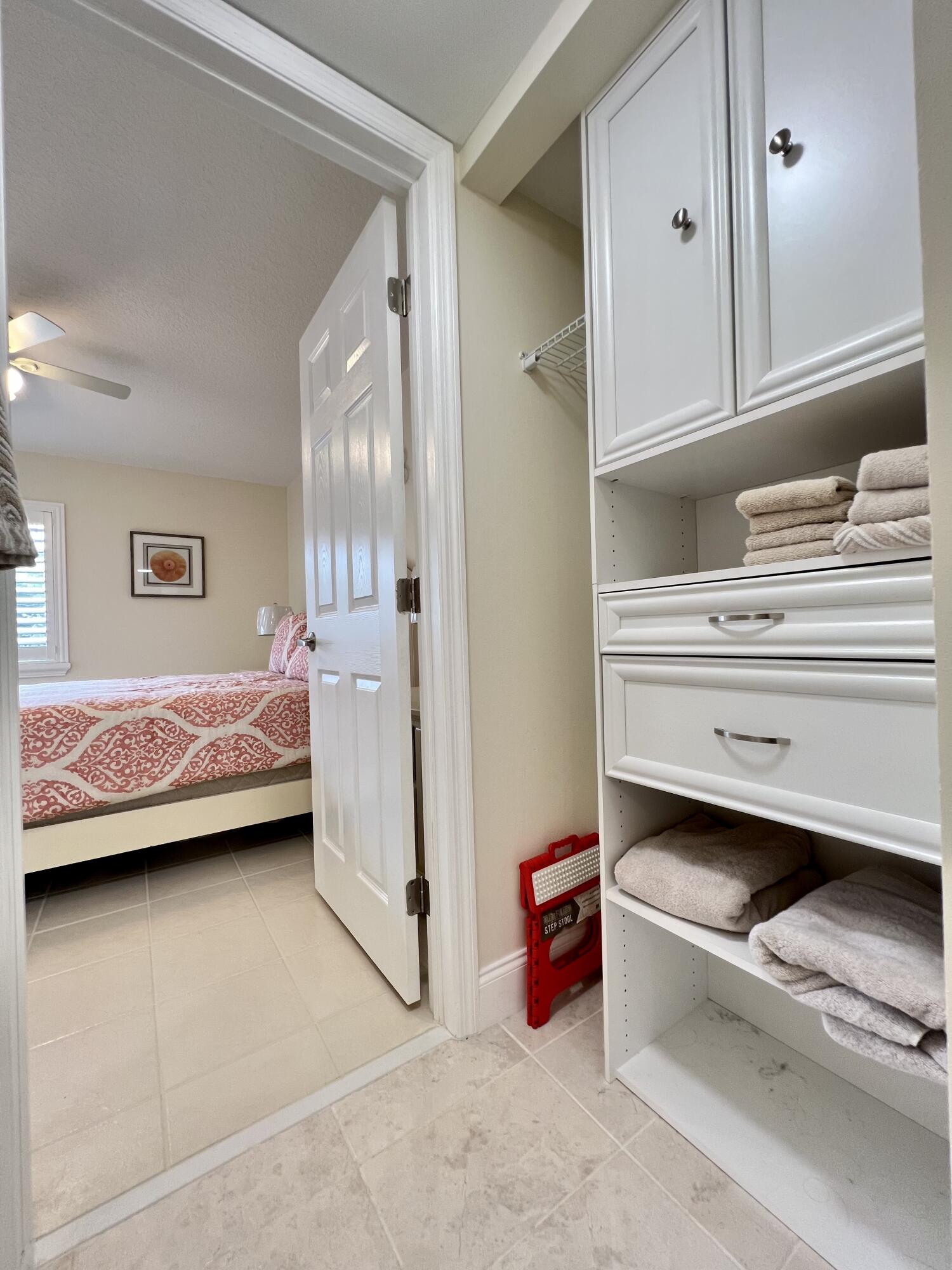 337 Knotty Pine Circle, Unit C2 Greenacres, FL 33463 - Photo 13 of 33 B2E3E5B9-BC91-4CB3-ADDE-41DC3B70CE1D