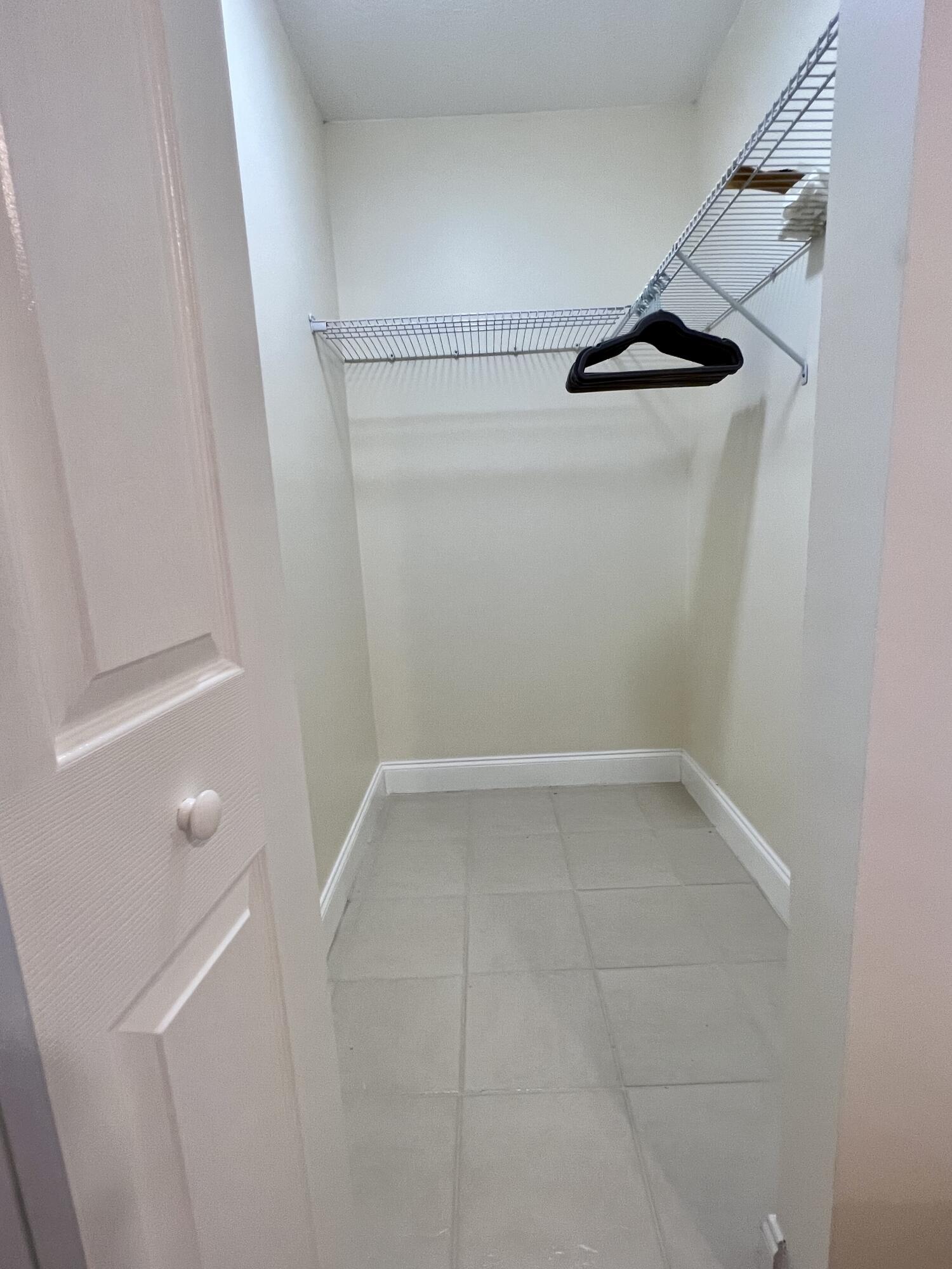 337 Knotty Pine Circle, Unit C2 Greenacres, FL 33463 - Photo 15 of 33 57721CAB-0F00-4156-8CA7-ED45F5820CB6