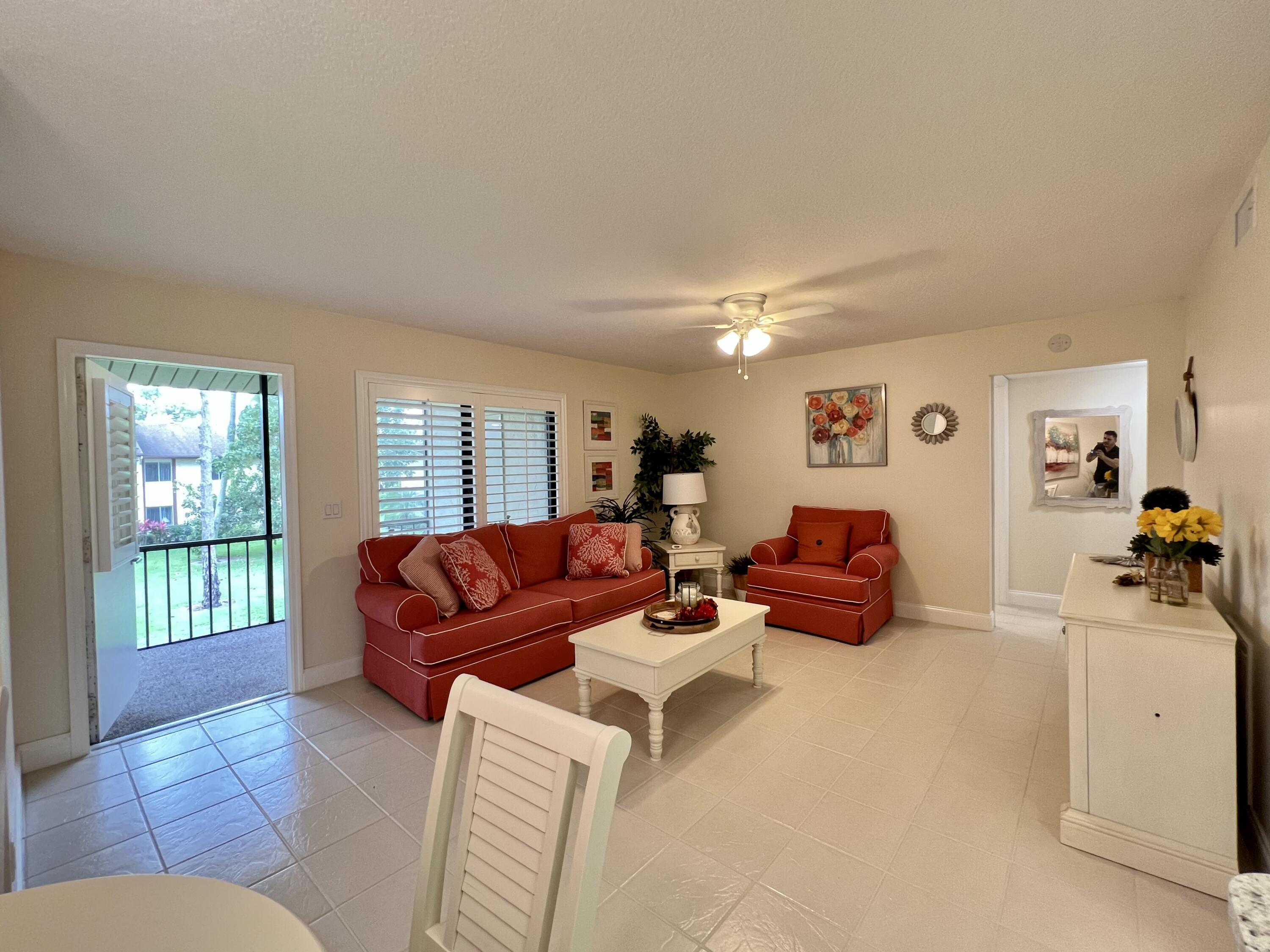 337 Knotty Pine Circle, Unit C2 Greenacres, FL 33463 - Photo 21 of 33 FCBEA215-CCD9-423E-B75B-F851E57A175D