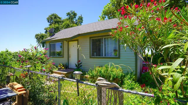 $869,000 | 11273 Garden Highway, Yuba City, CA 95991