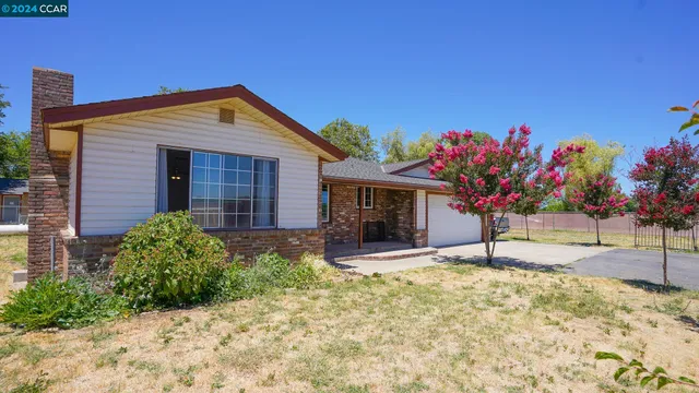 $869,000 | 11273 Garden Highway, Yuba City, CA 95991