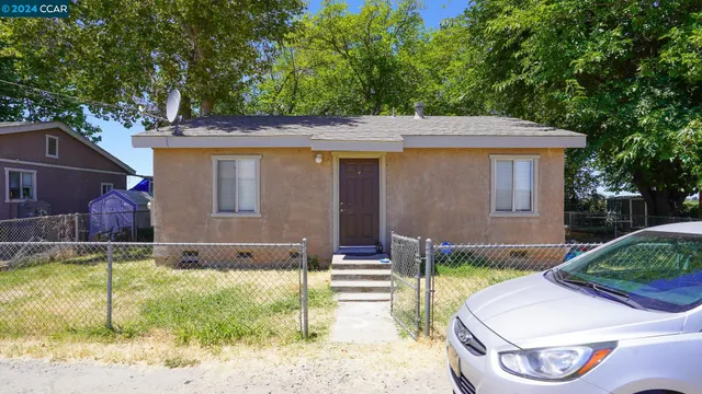 $869,000 | 11273 Garden Highway, Yuba City, CA 95991