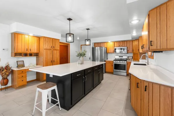$769,500 | W913 West North Shore Drive, Montello, WI 53949