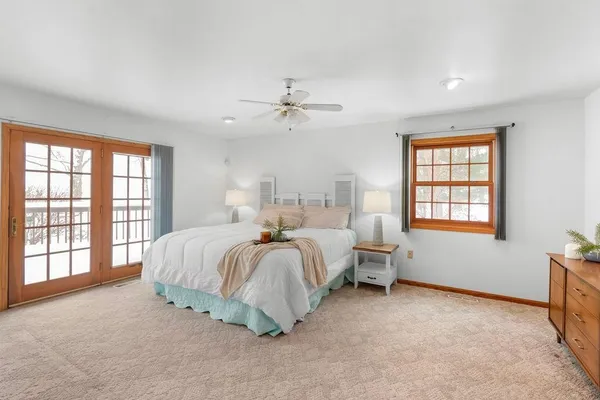 $769,500 | W913 West North Shore Drive, Montello, WI 53949