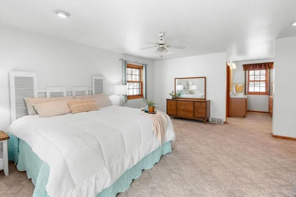 $769,500 | W913 West North Shore Drive, Montello, WI 53949