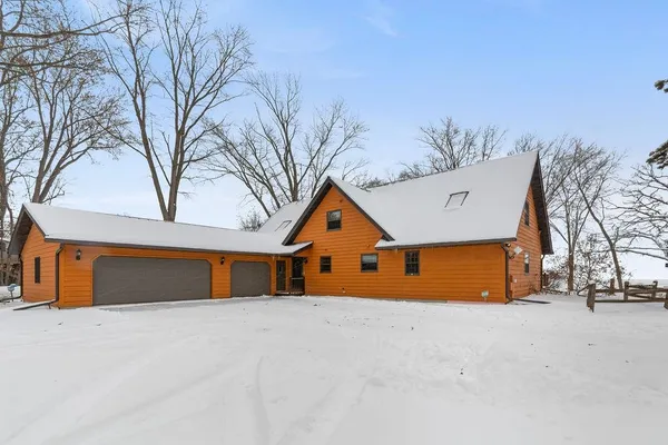 $769,500 | W913 West North Shore Drive, Montello, WI 53949