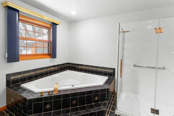 $769,500 | W913 West North Shore Drive, Montello, WI 53949
