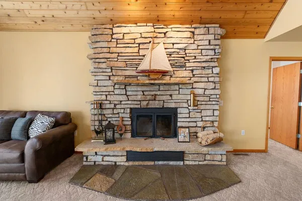 $769,500 | W913 West North Shore Drive, Montello, WI 53949