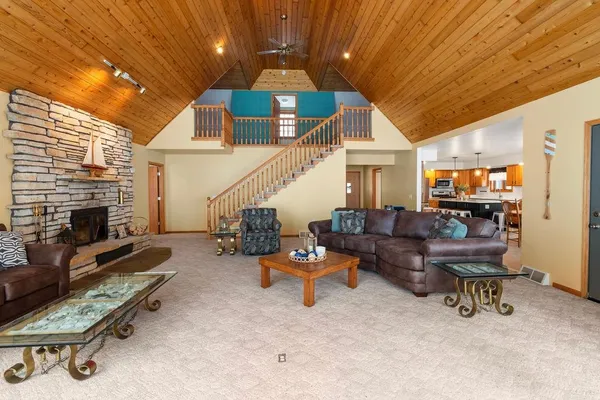$769,500 | W913 West North Shore Drive, Montello, WI 53949
