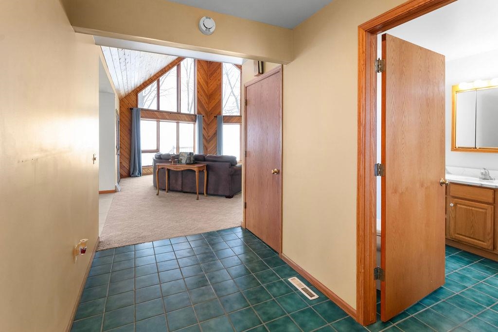 W913 West North Shore Drive Montello, WI 53949 - Photo 8 of 32