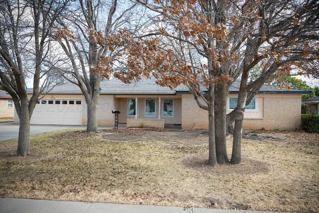 $415,000 | 309 Bennett Drive, Dumas, TX 79029