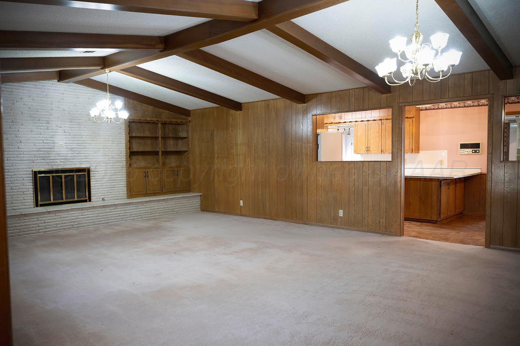 309 Bennett Drive Dumas, TX 79029 - Photo 3 of 35 Living room 1