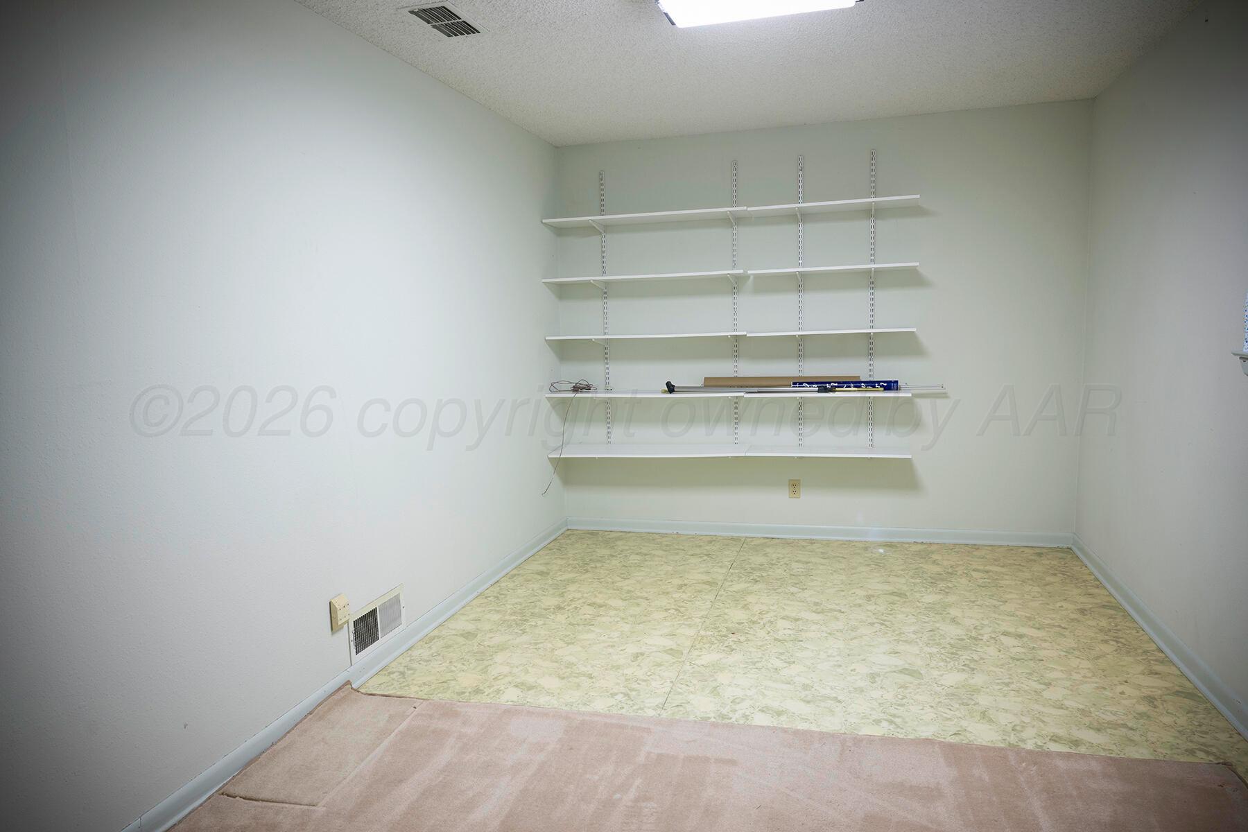 309 Bennett Drive Dumas, TX 79029 - Photo 31 of 35 Bedroom 4