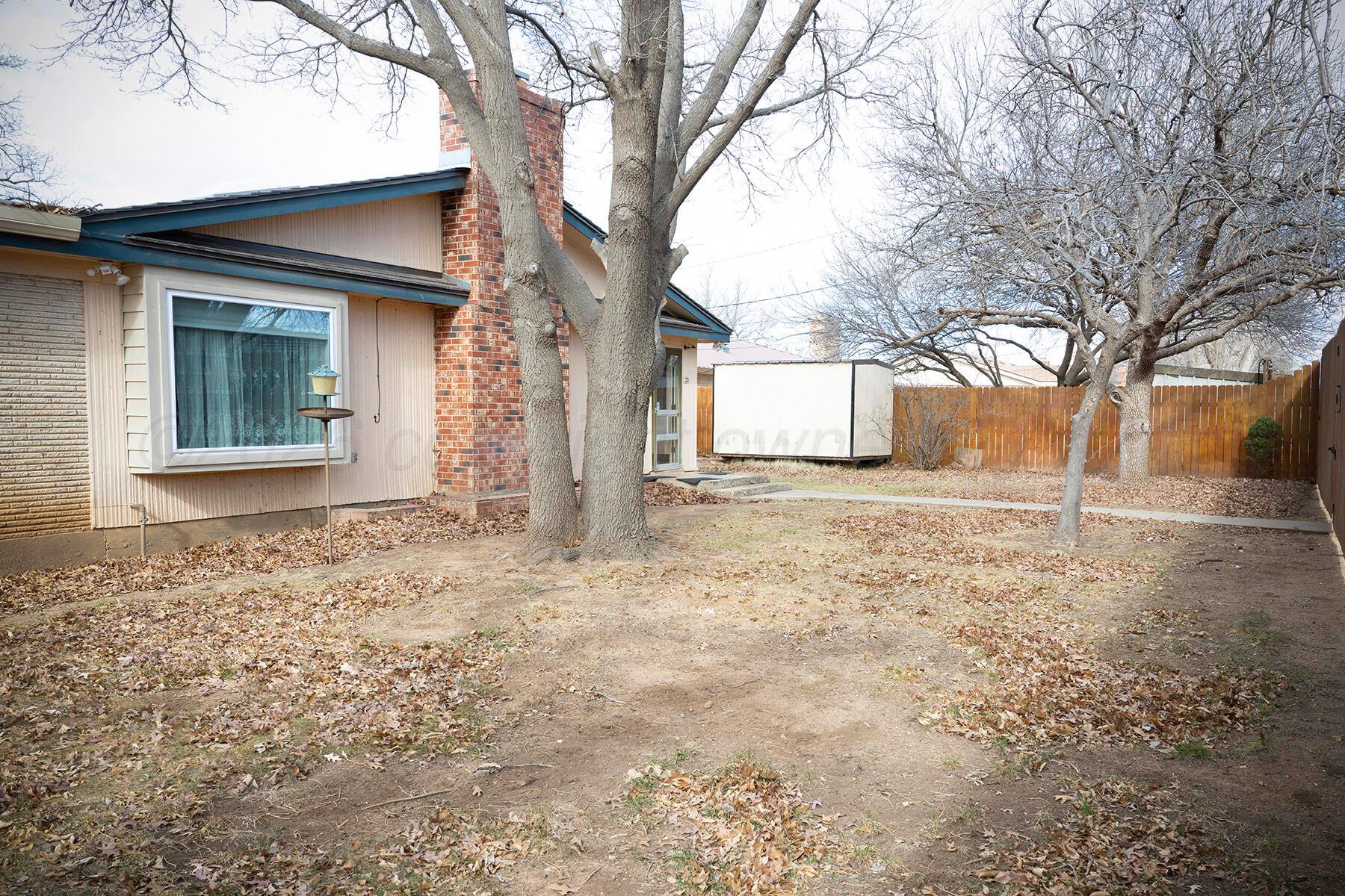 309 Bennett Drive Dumas, TX 79029 - Photo 33 of 35 Back