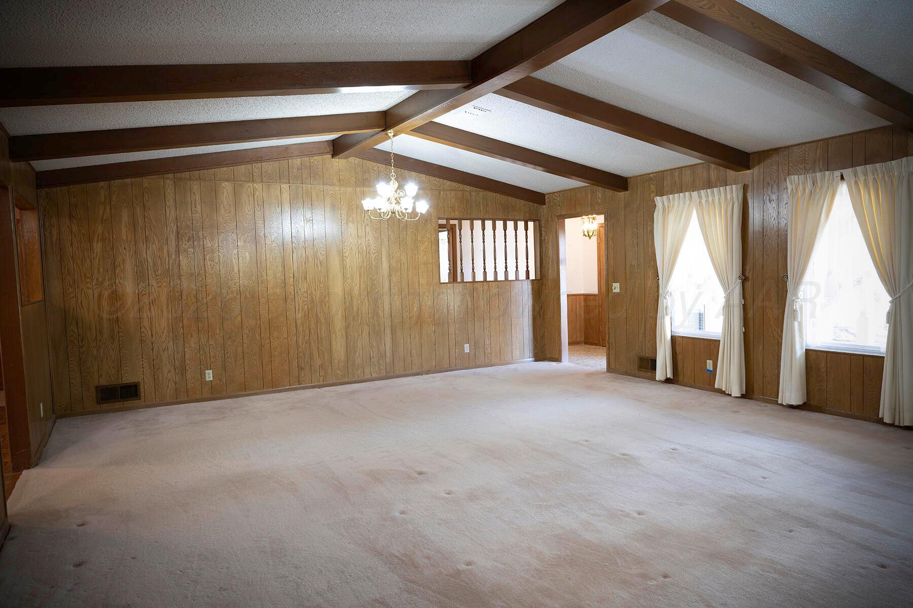 309 Bennett Drive Dumas, TX 79029 - Photo 5 of 35 Living room 1