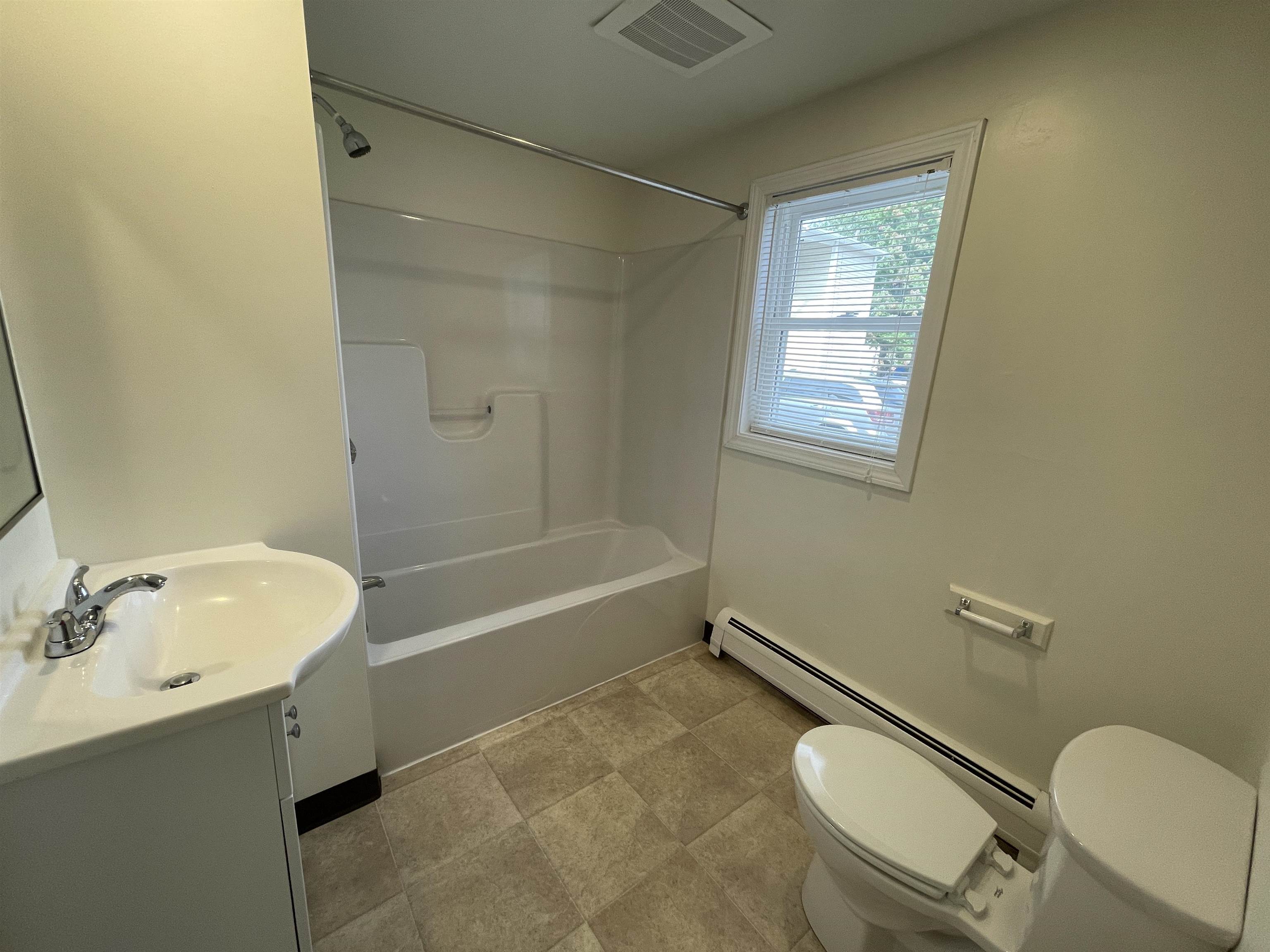 53 Walker Street, Unit 1E Manchester, NH 03102 - Photo 23 of 29