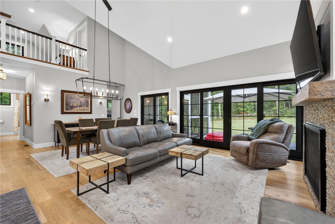 1425 Maple Valley Road Coventry, RI 02827 - Photo 8 of 46