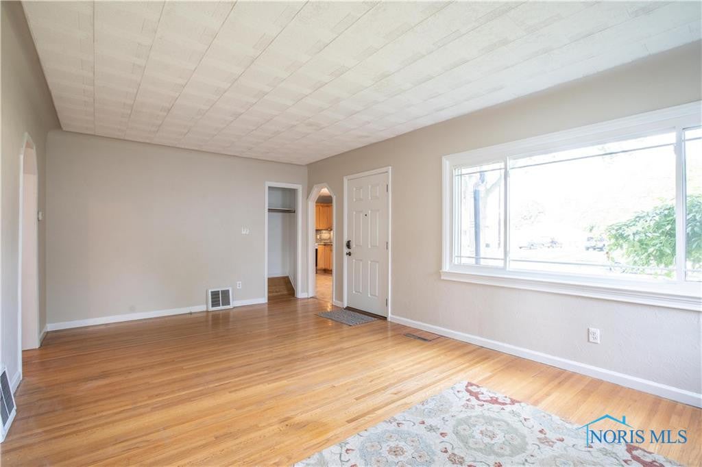 1022 Craig Road Maumee, OH 43537 - Photo 7 of 27 Gallery Image 7