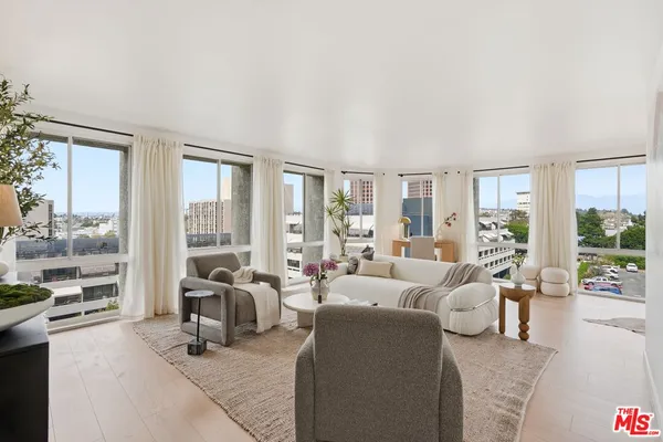 $588,888 | 800 West 1st Street, Unit 710, Los Angeles, CA 90012