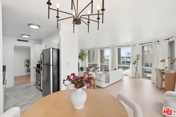 $588,888 | 800 West 1st Street, Unit 710, Los Angeles, CA 90012