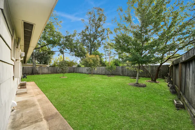 $2,200 | 9535 Vogue Lane, Houston, TX 77080