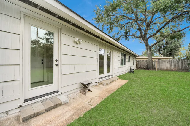 $2,200 | 9535 Vogue Lane, Houston, TX 77080