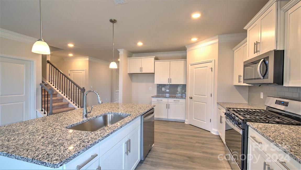 508 Fox Cove Road Hendersonville, NC 28792 - Photo 6 of 29 Gallery Image 6
