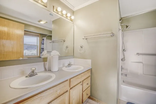 $645,000 | 63 20 Grand Court, Unit 63, Silverthorne, CO 80498