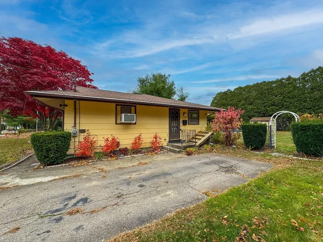 $269,900 | 219 Dawn Boulevard, Woonsocket, RI 02895