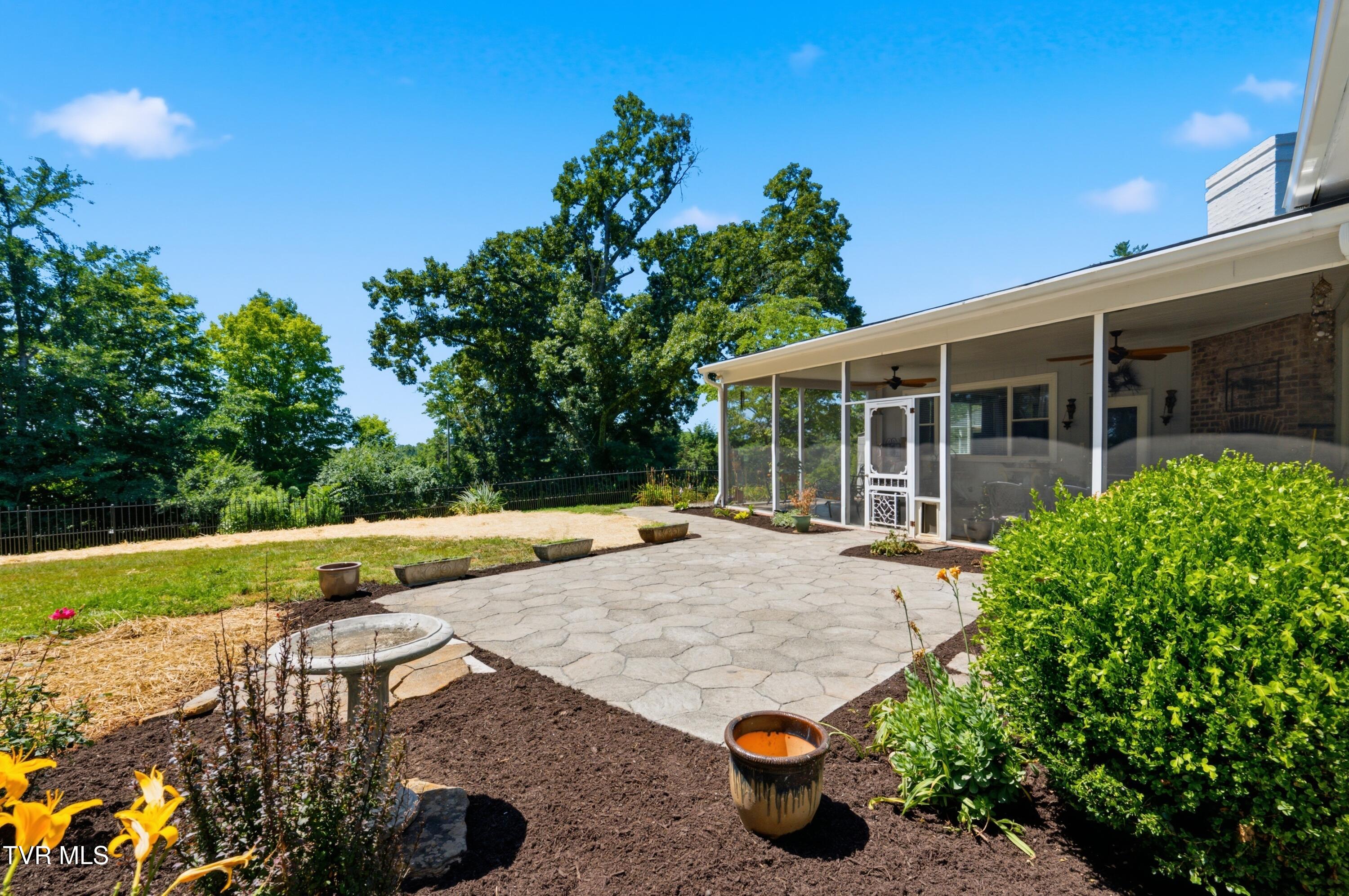 545 Green Hill Road Bristol, VA 24201 - Photo 45 of 60 DSC_0575