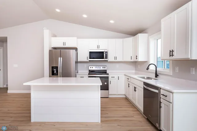 $2,400 | 6718 68th Street South, Horace, ND 58047